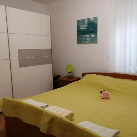 Ines And Marina * דוברובניק